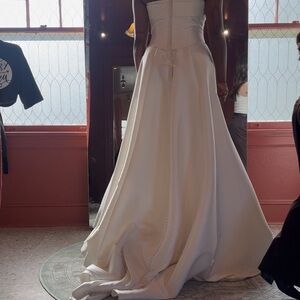 Elegant Ivory Strapless 2-Piece Wedding Gown